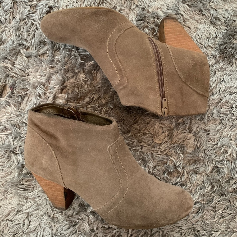 Aldo tan ankle booties